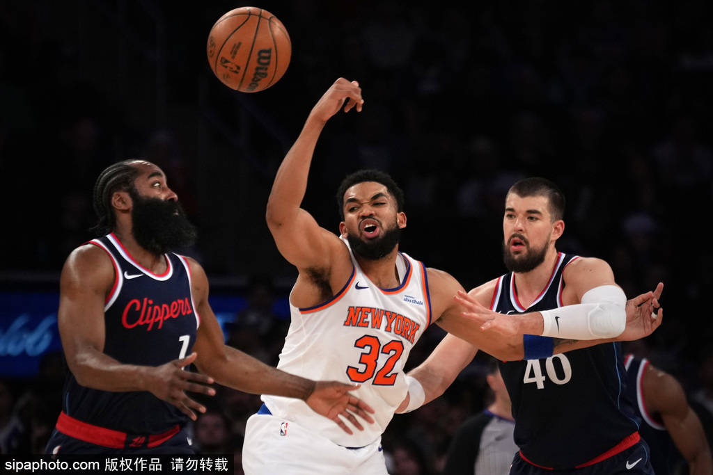 足球世界俱乐部杯-骑士大胜尼克斯，科林塞克斯砍下分